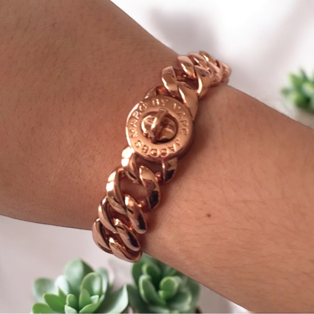 New Marc By Marc Jacobs Rose Gold Plated Turn Lock Bracelet 75$
